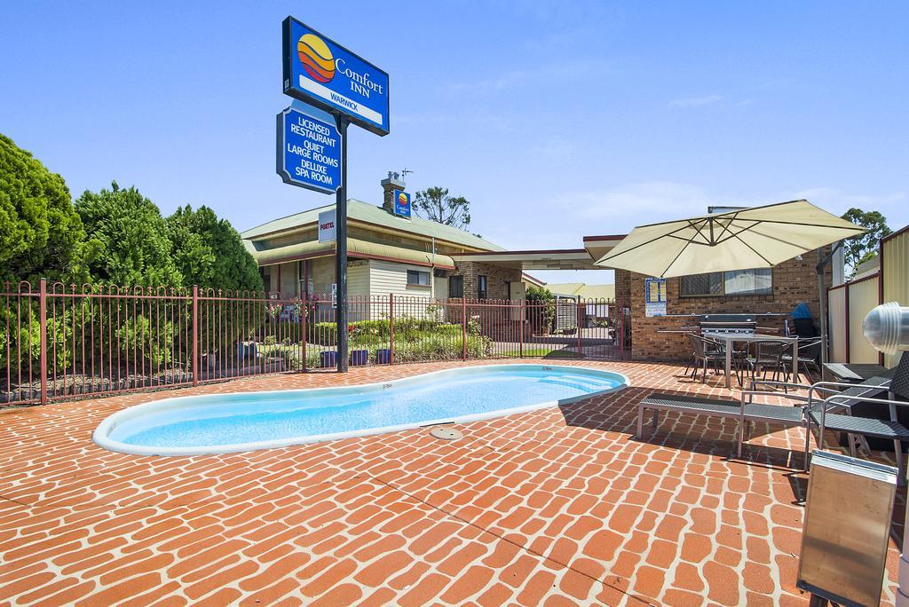 Warwick Settlers Inn Екстериор снимка