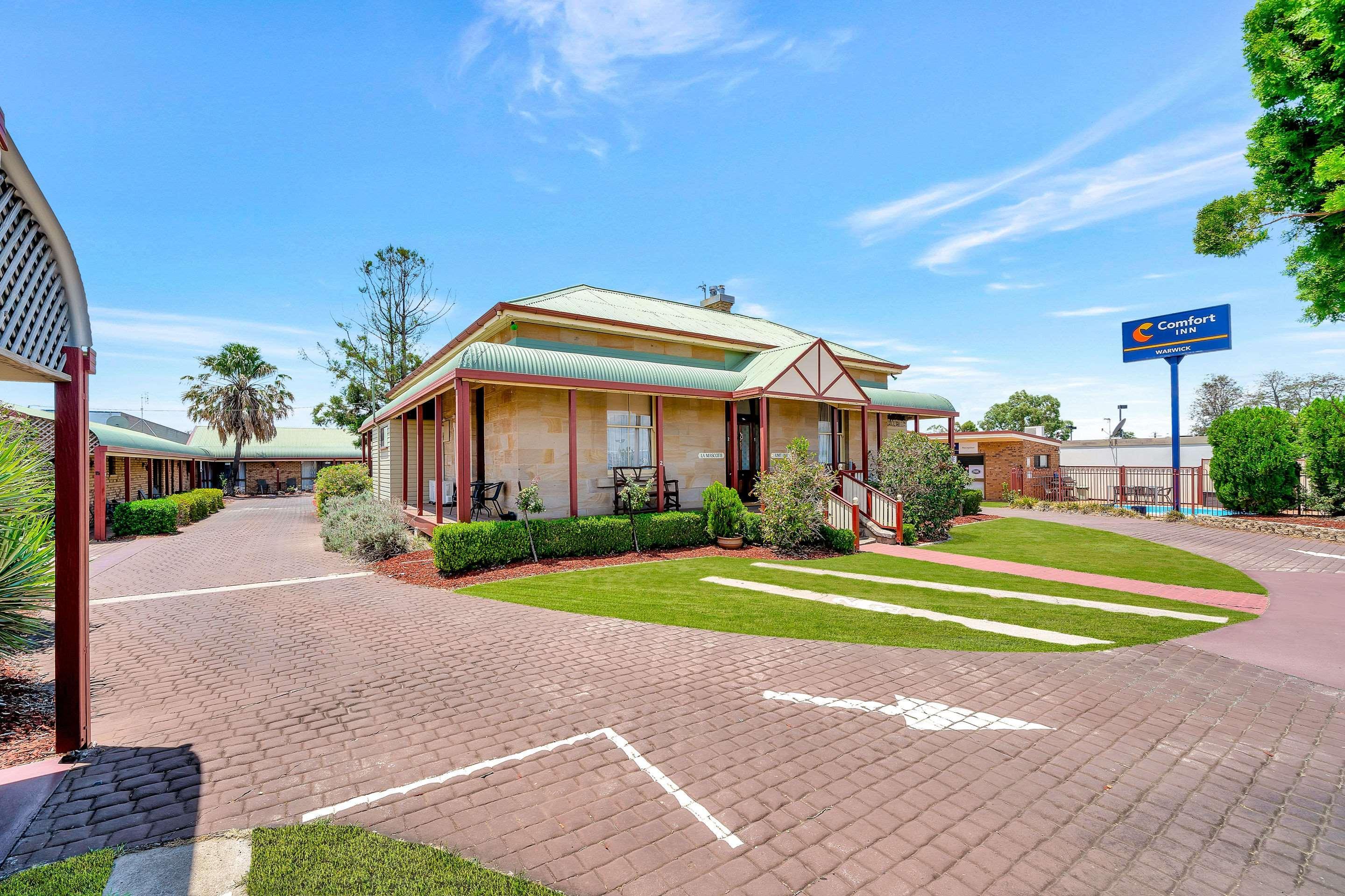 Warwick Settlers Inn Екстериор снимка