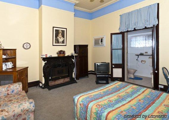 Warwick Settlers Inn Стая снимка