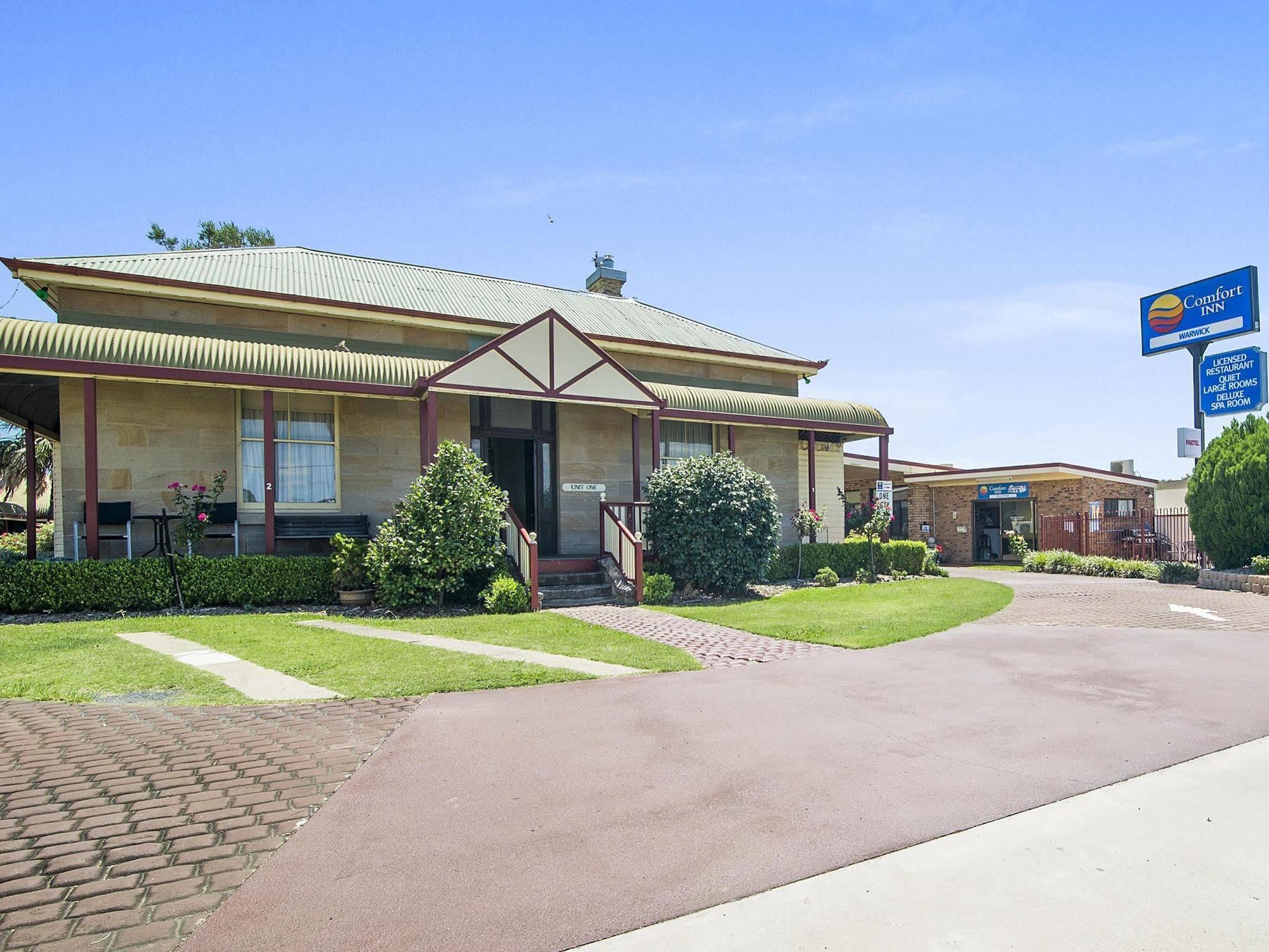 Warwick Settlers Inn Екстериор снимка